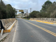 Ponte Rio Curralinho (PR-506) no limite entre Piraquara e Quatro Barras: novas barreiras de concreto.