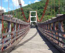 Ponte Pênsil de Ribeirão Claro