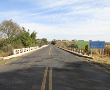 Ponte Rio Forquilha PRC-280 no limite entre Vitorino e Renascença