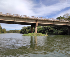 Ponte Rio Alonso PR-451 no limite entre Cruzmaltina e Grandes Rios