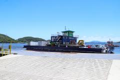 Ferry boat de Guaratuba em operação