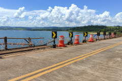 Ponte Rio Itararé - Represa de Chavantes PR-218 em Carlópolis - dano causado por acidente